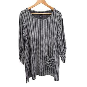 Ali Miles Top Medium 3/4 Ruched Sleeve Black Gray Chevron Pocket Lagenlook